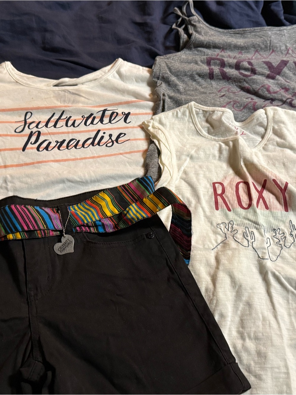 Roxy Girls White Graphic Tees with Multicolor Belt and Black Shorts bundle